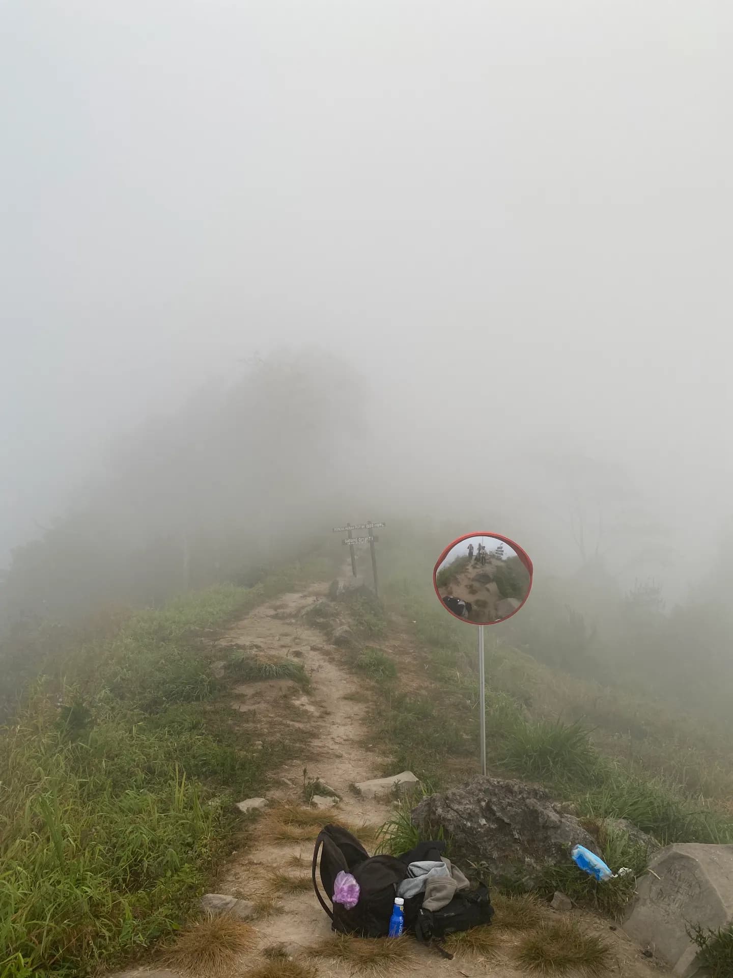 Puncak Gunung Giyanti Via Malanggaten Saat Kondisi Berkabut